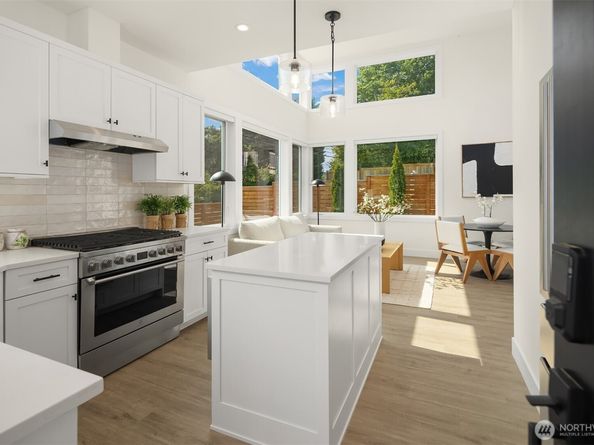 436 10th Avenue A, Kirkland WA 98033