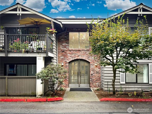 8021 234th Street SW 210, Edmonds WA 98026