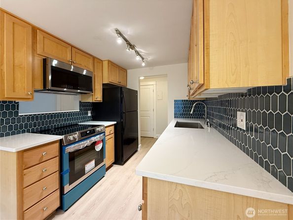 8021 234th Street SW 210, Edmonds WA 98026