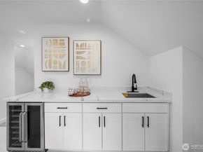118 16th Avenue, Seattle WA 98122