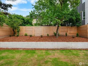 118 16th Avenue, Seattle WA 98122