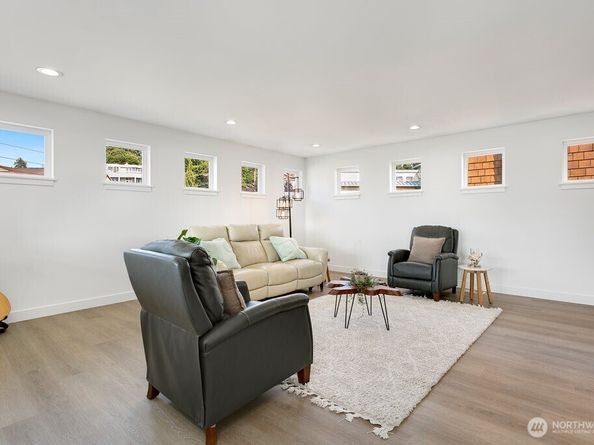 2343 NW 196th Street, Shoreline WA 98177