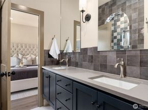 5033 25th Avenue SW C, Seattle WA 98106