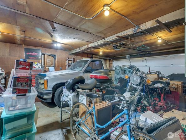 36526 28th Avenue S, Federal Way WA 98003