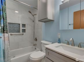 36526 28th Avenue S, Federal Way WA 98003