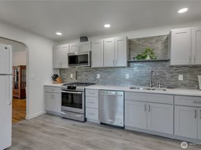 36526 28th Avenue S, Federal Way WA 98003