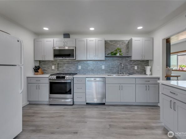 36526 28th Avenue S, Federal Way WA 98003