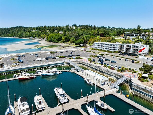 22222 Dock Avenue S 1c, Des Moines WA 98198
