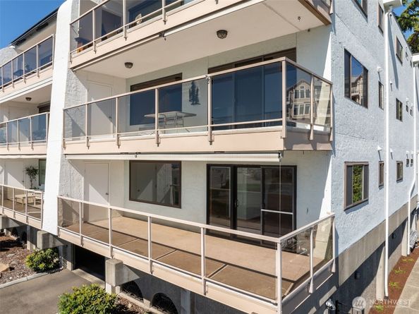 22222 Dock Avenue S 1c, Des Moines WA 98198