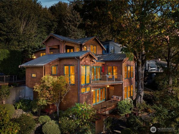 2563 Perkins Lane W, Seattle WA 98199