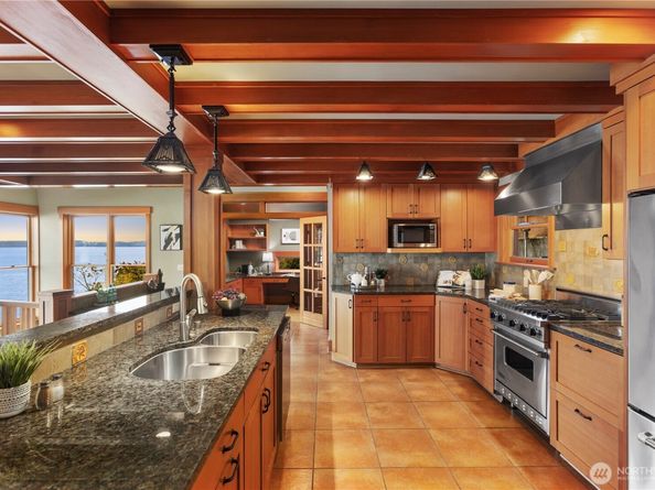 2563 Perkins Lane W, Seattle WA 98199