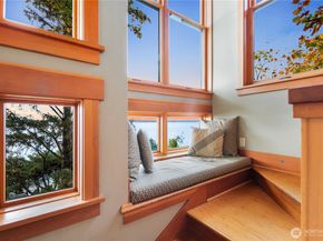 2563 Perkins Lane W, Seattle WA 98199