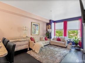 55 Williams Avenue S 209, Renton WA 98057
