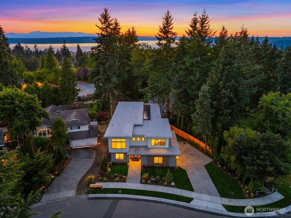 5837 112th Place NE, Kirkland WA 98033