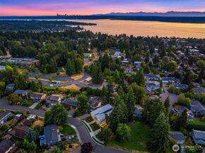 5837 112th Place NE, Kirkland WA 98033