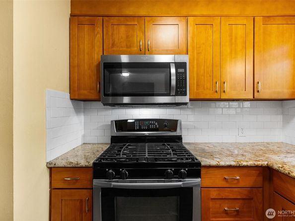 19040 103rd Avenue NE, Bothell WA 98011