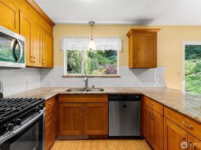 19040 103rd Avenue NE, Bothell WA 98011