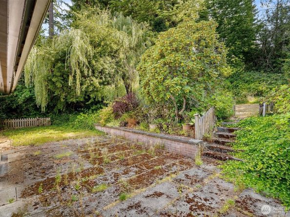 19040 103rd Avenue NE, Bothell WA 98011