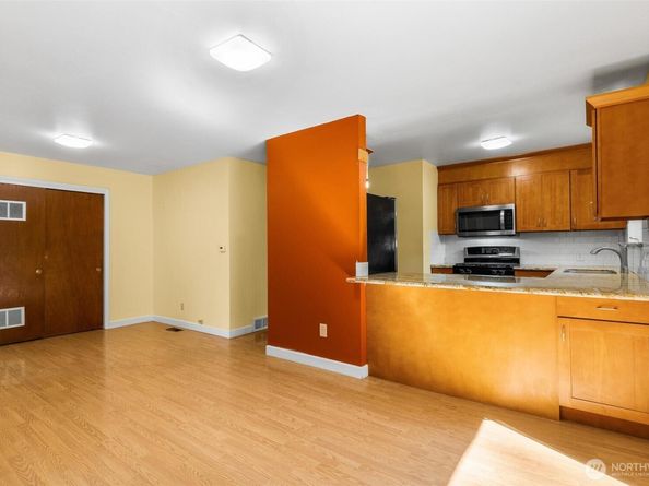 19040 103rd Avenue NE, Bothell WA 98011