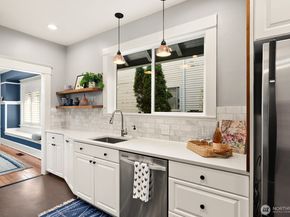 4333 Evanston Avenue N, Seattle WA 98103