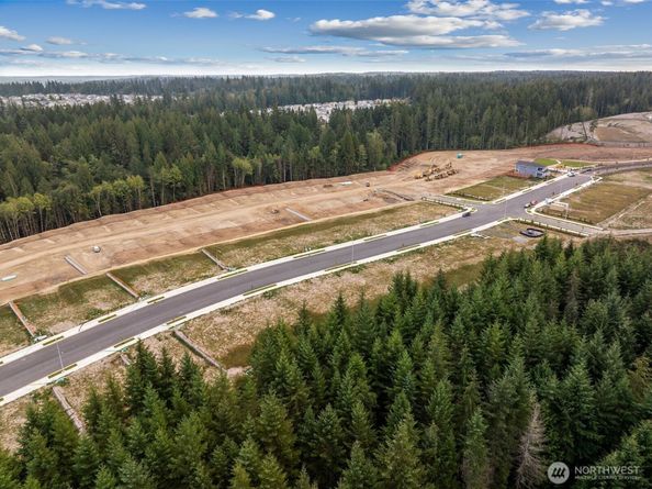 3931 McCormick Village Drive, Bremerton WA 98312