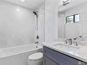 2020 Grant Avenue S B201, Renton WA 98055