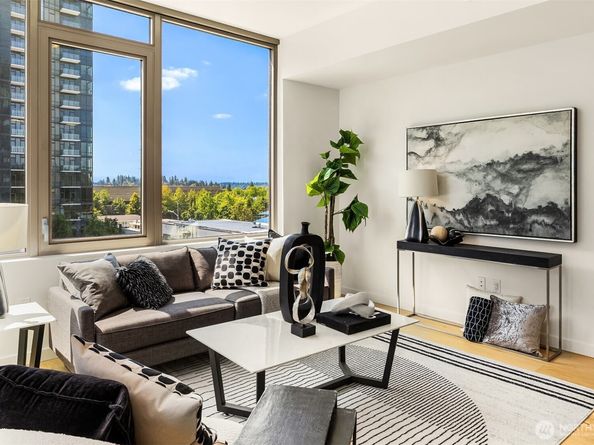 10232 NE 10th Street 509, Bellevue WA 98004