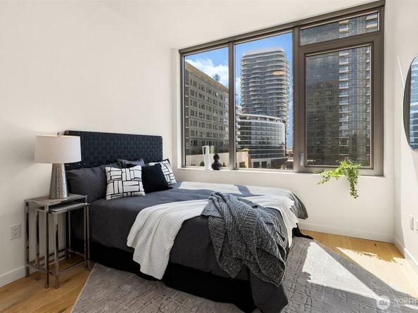 10232 NE 10th Street 509, Bellevue WA 98004