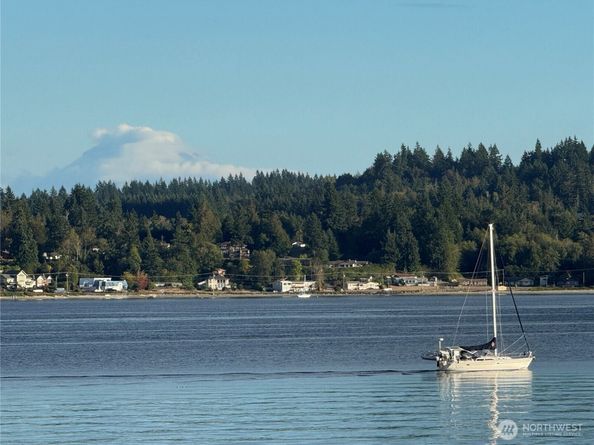 3737 Bahia Vista Drive NE, Bremerton WA 98310