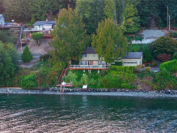 3737 Bahia Vista Drive NE, Bremerton WA 98310