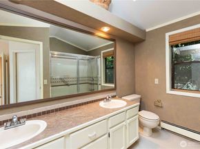 3737 Bahia Vista Drive NE, Bremerton WA 98310