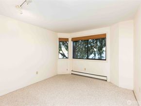 3737 Bahia Vista Drive NE, Bremerton WA 98310