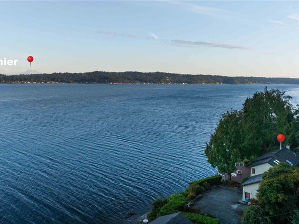 3737 Bahia Vista Drive NE, Bremerton WA 98310