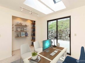 3737 Bahia Vista Drive NE, Bremerton WA 98310