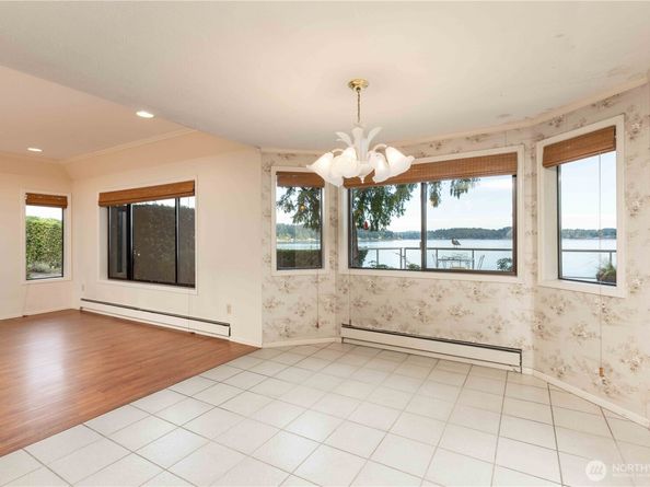 3737 Bahia Vista Drive NE, Bremerton WA 98310