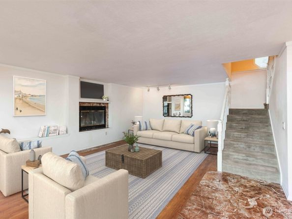 3737 Bahia Vista Drive NE, Bremerton WA 98310