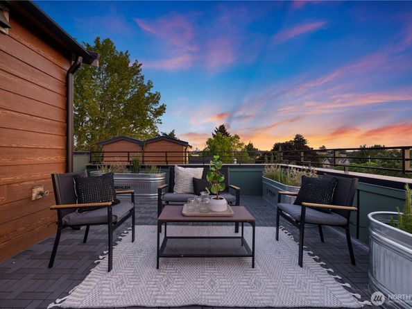 1704 A N 47th Street, Seattle WA 98103