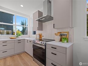 1704 A N 47th Street, Seattle WA 98103