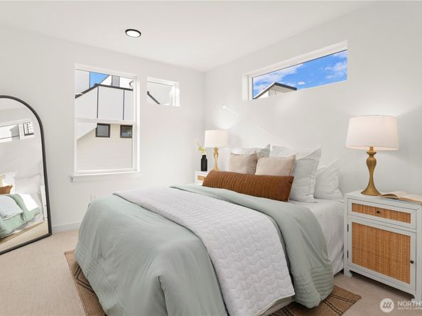 1704 A N 47th Street, Seattle WA 98103