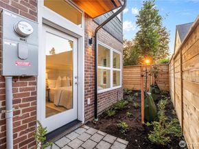 1704 A N 47th Street, Seattle WA 98103