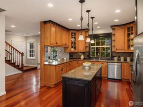 7557 44th Avenue NE, Seattle WA 98115