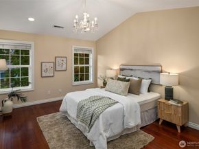 7557 44th Avenue NE, Seattle WA 98115
