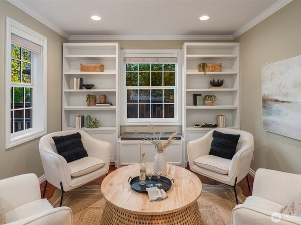 7557 44th Avenue NE, Seattle WA 98115
