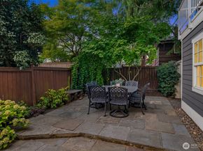 7557 44th Avenue NE, Seattle WA 98115
