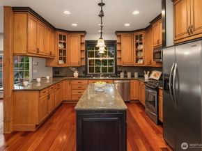 7557 44th Avenue NE, Seattle WA 98115