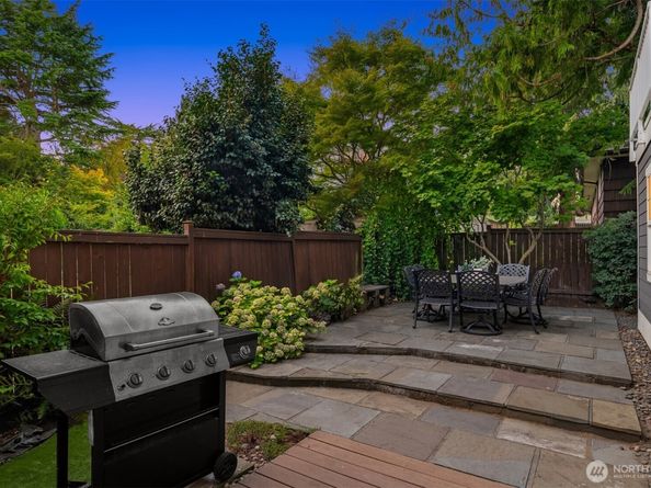 7557 44th Avenue NE, Seattle WA 98115