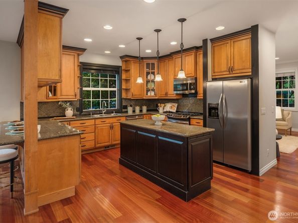 7557 44th Avenue NE, Seattle WA 98115