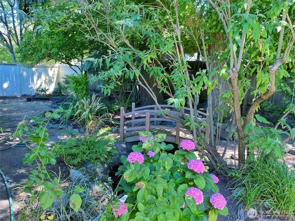 1752 162nd Avenue NE, Bellevue WA 98008