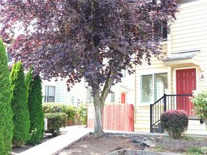 2902 13th Street 3A, Everett WA 98201