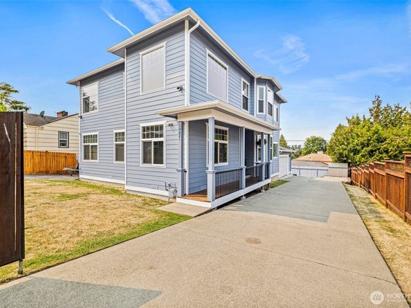 10821 Crestwood Drive S, Seattle WA 98178